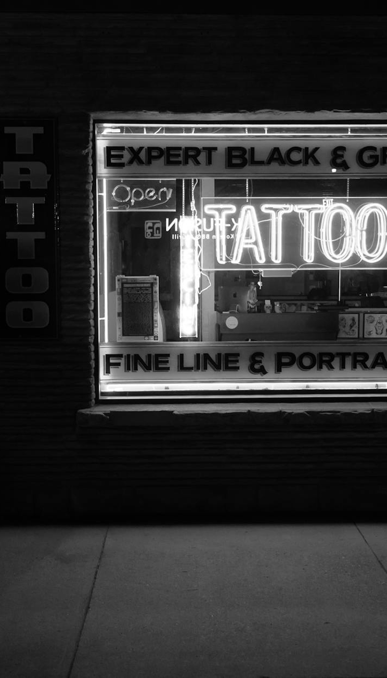 TATTOO PARLOR